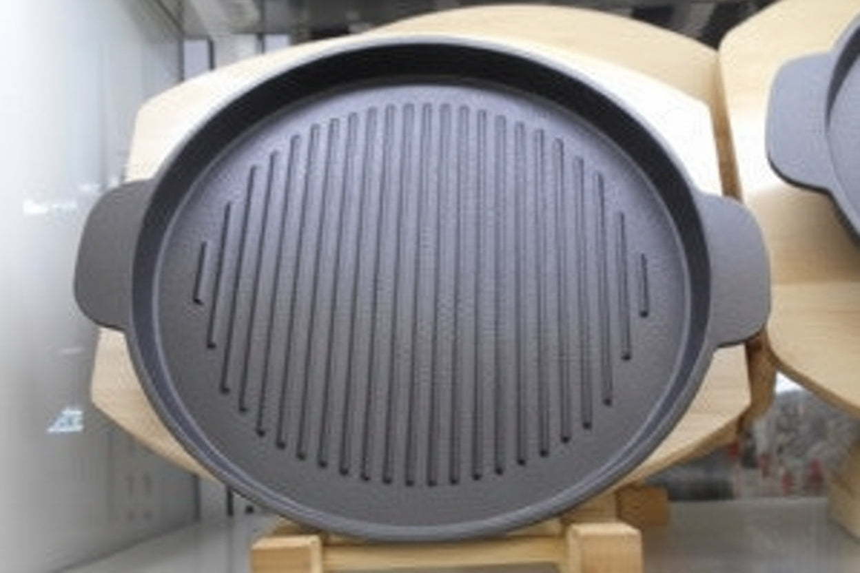 Round Sizzler Iron platter wooden + iron 22cm 1PC