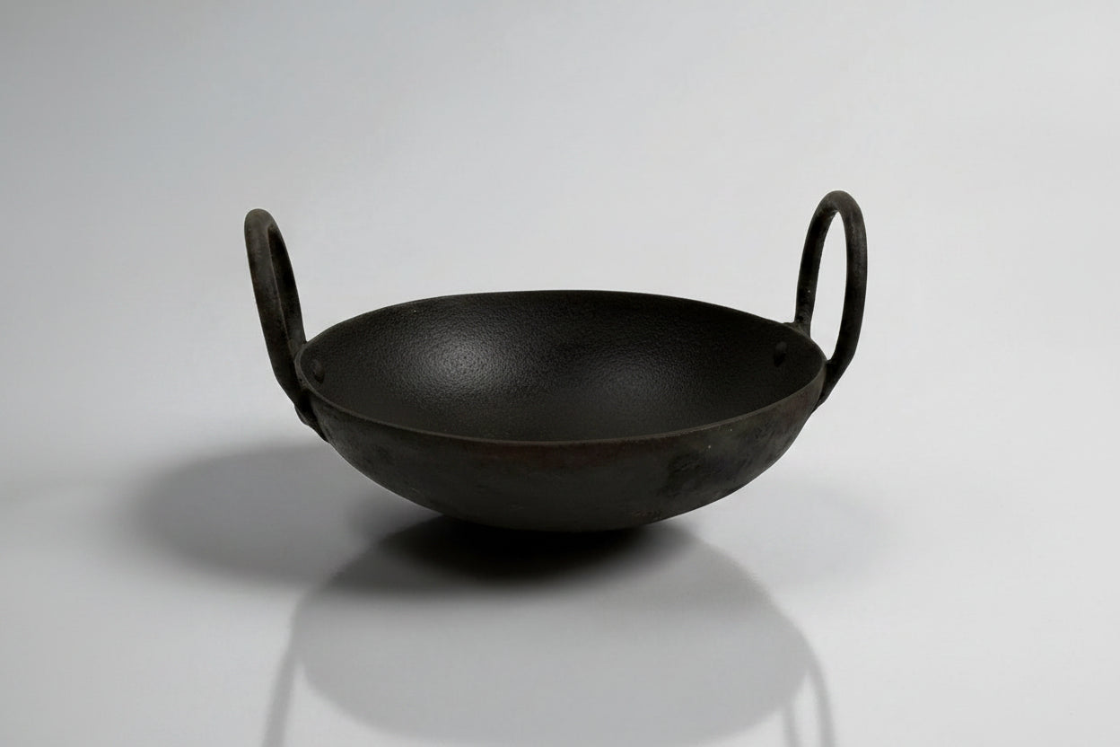 Cast Iron Wok With Handles 30cm