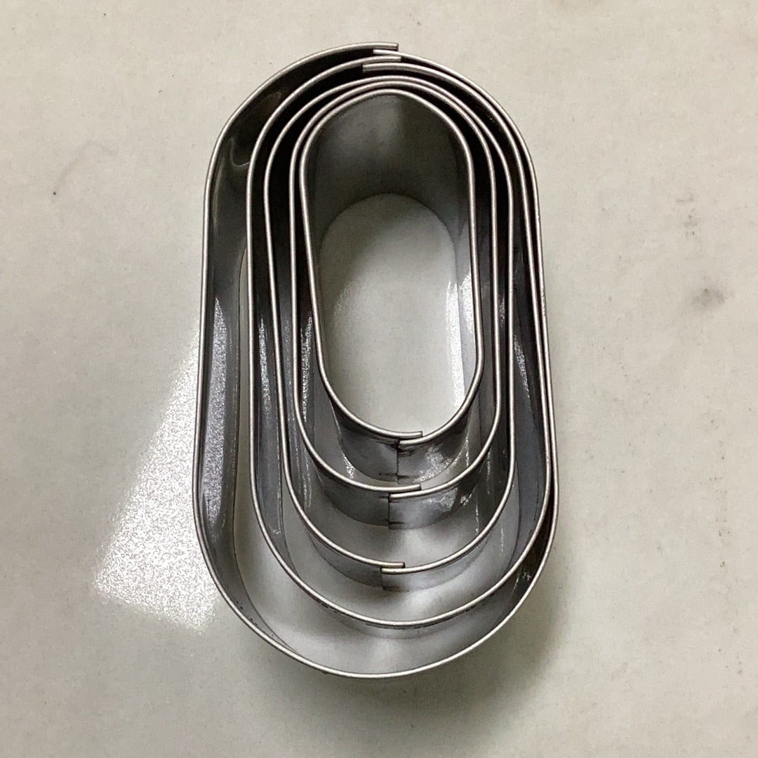 COOKIE CUTTER OVAL SET