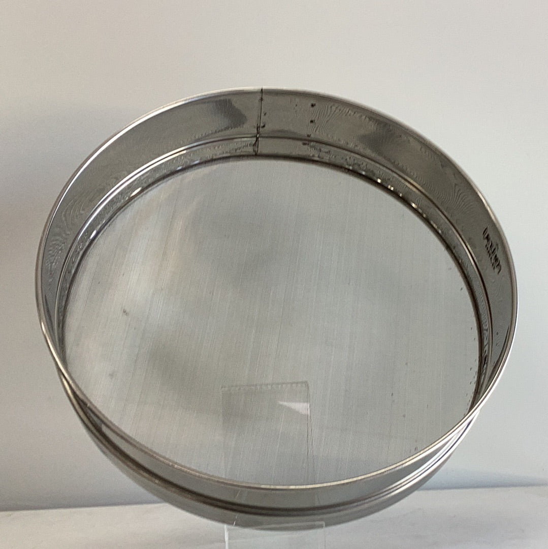 FLOUR SIEVE 13''