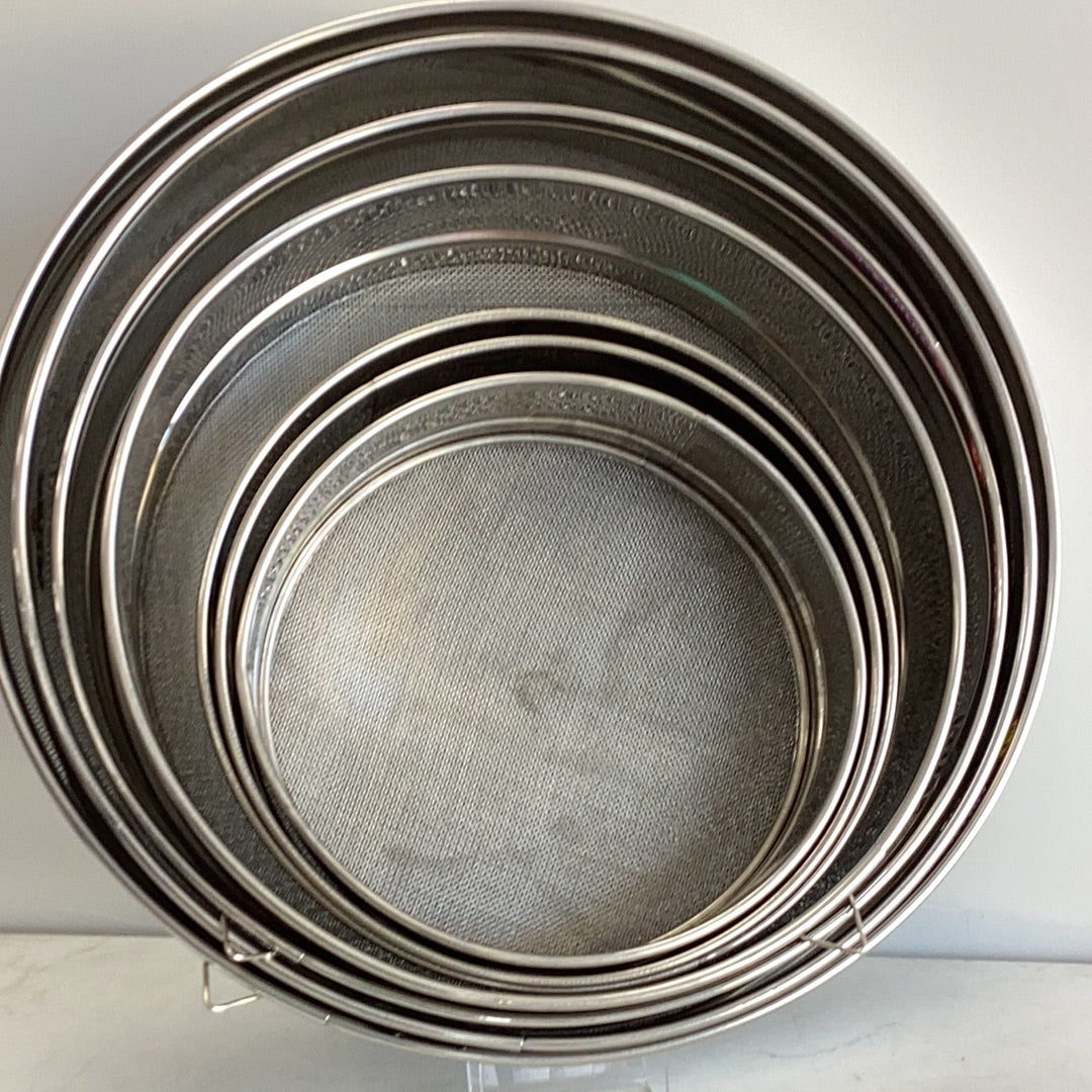 FLOUR SIEVE 11''
