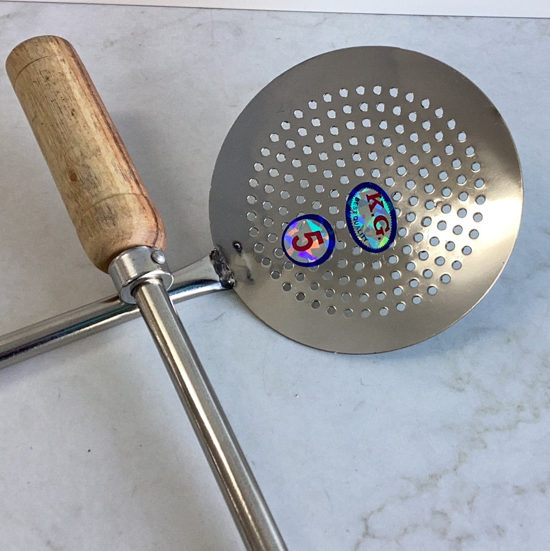 LADLE WITH HOLE Size 5