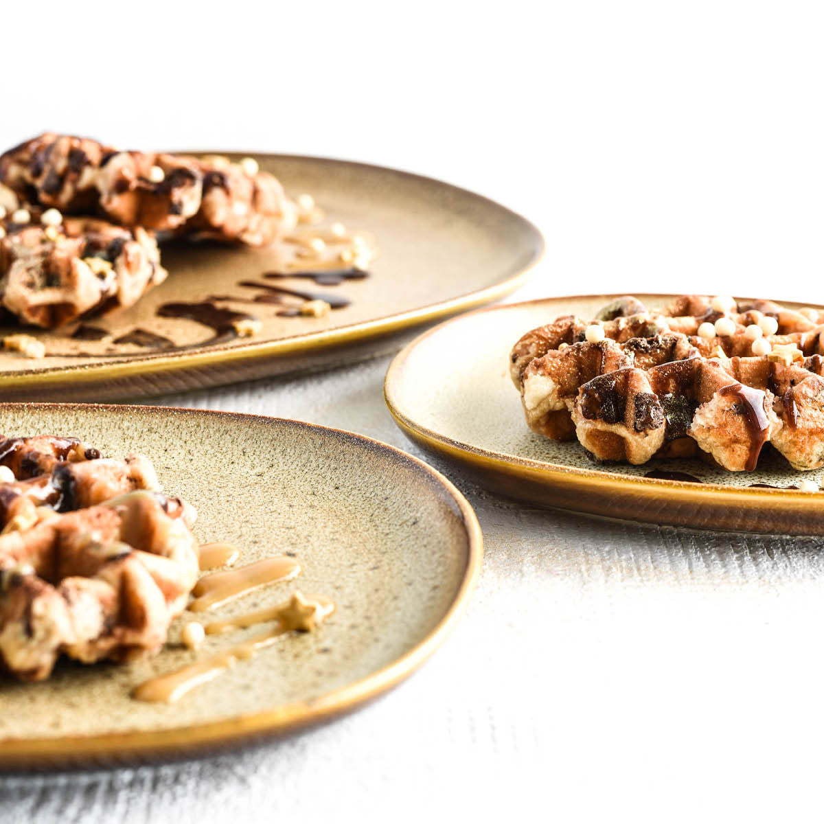 PLATE OBLONG COUPE -230x200mm ARICA ORA SANGO